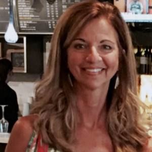 Meet your Posher, Rena